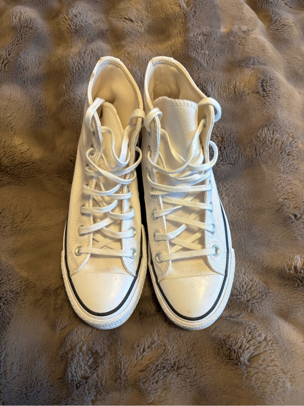 ☀️ Converse ☀️ high top sneakers - Picture 3 of 9